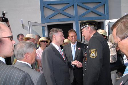 Horst Köhler mit Ekkehard Riedl bei der Begrüßung