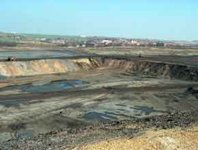 Tagebau im Mai 2004